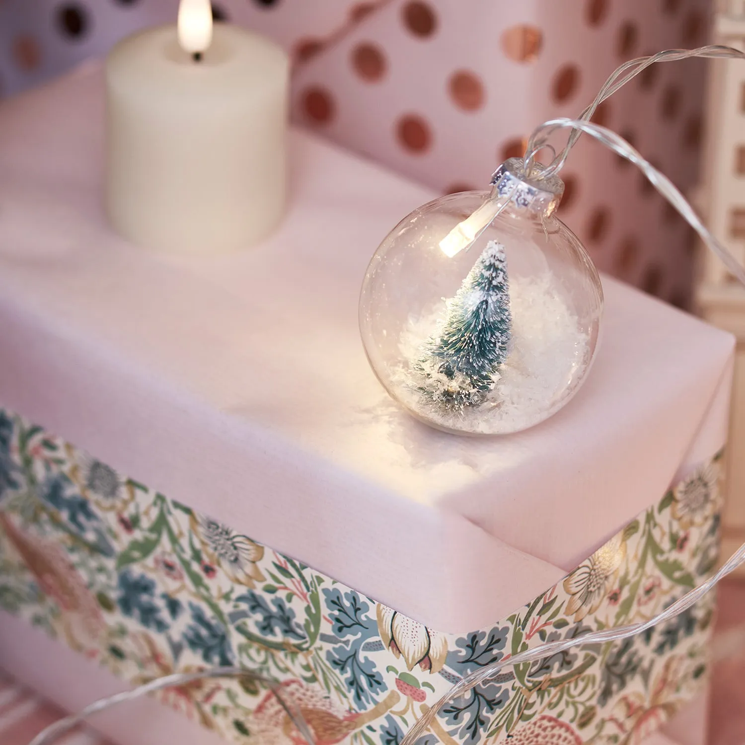 10 Snowy Christmas Tree Globe Fairy Lights