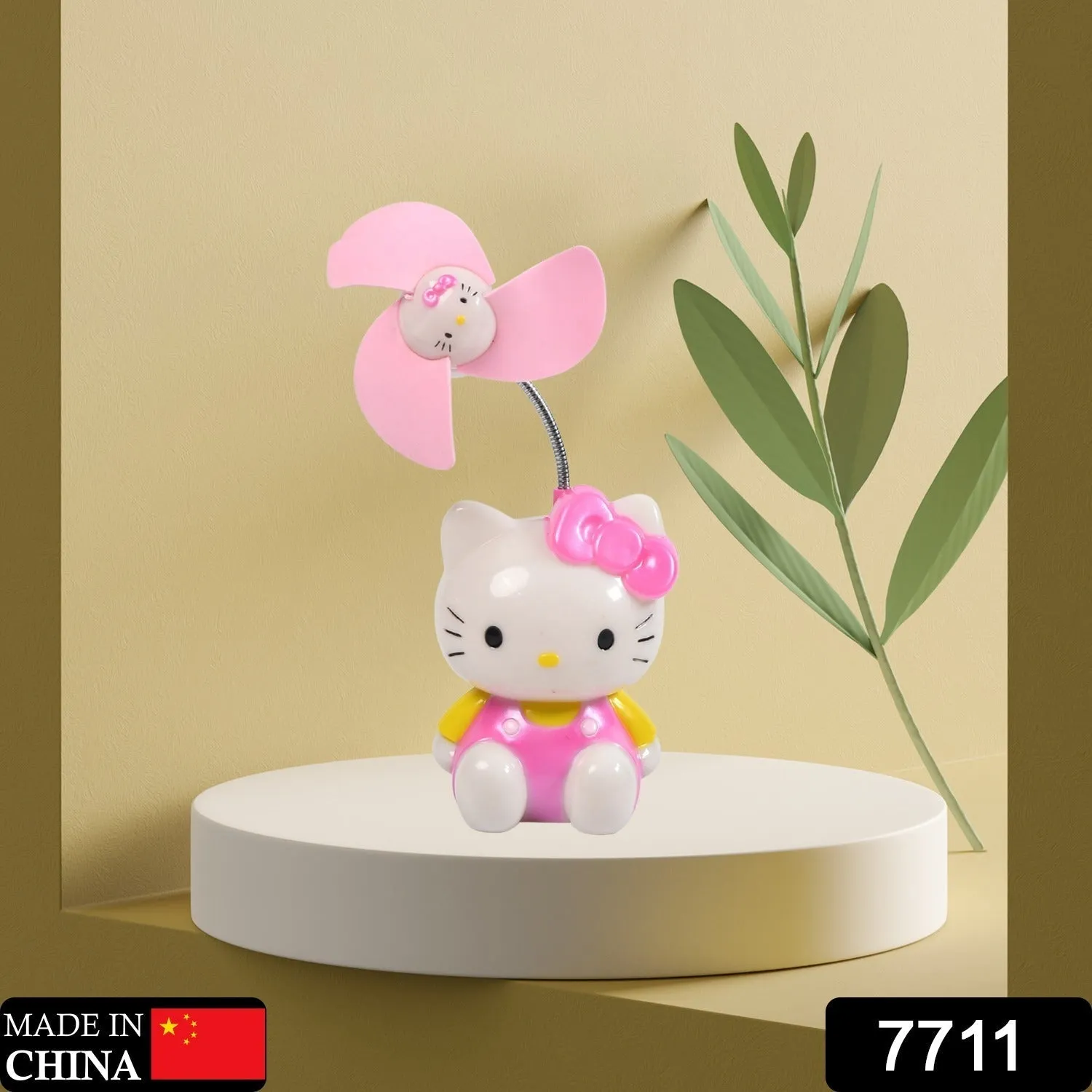 7711 Kitty USB Powered Portable USB Mini Cooling Fan Cooler Portable (Battery Not Include)