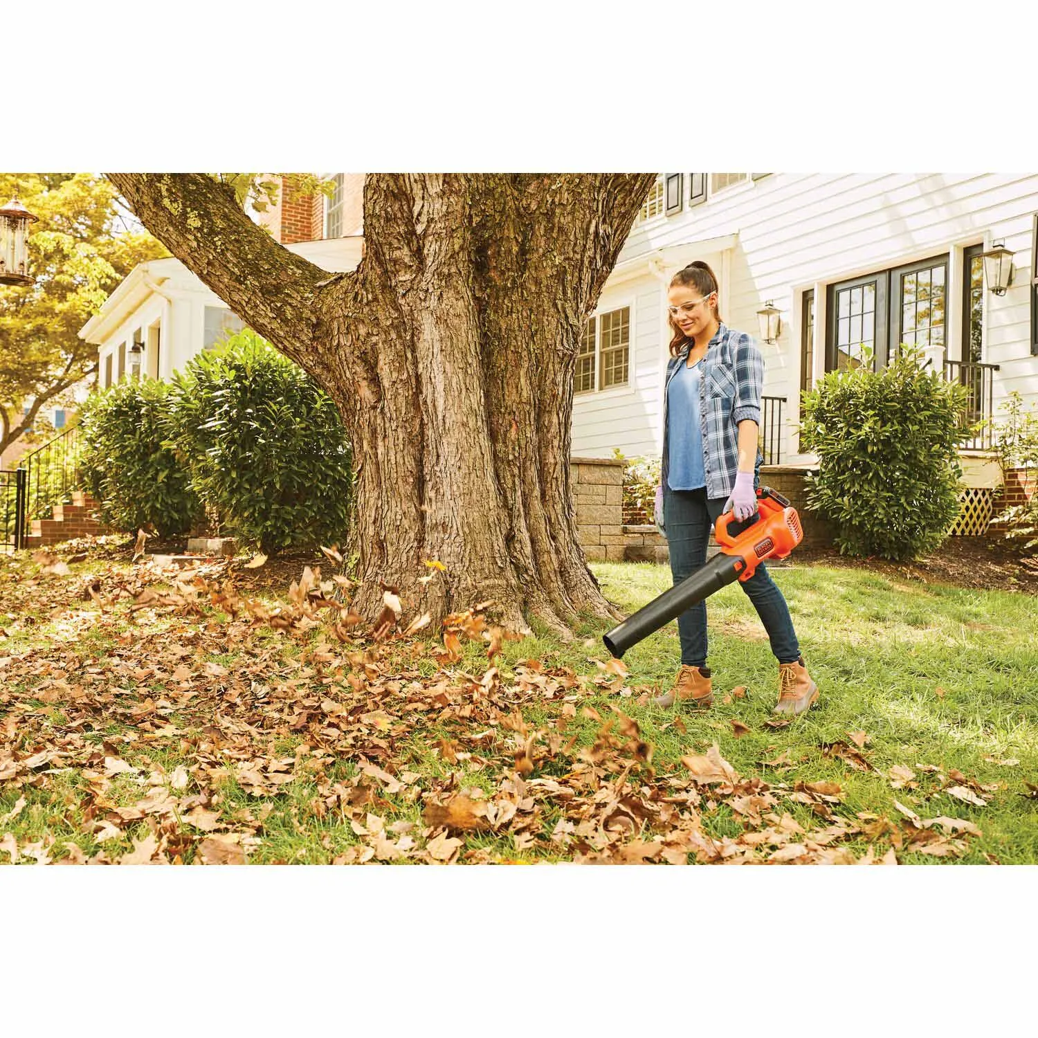 Black & Decker BCBL700D1 20V MAX* Axial Leaf Blower