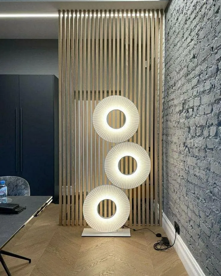 Iris Floor Light