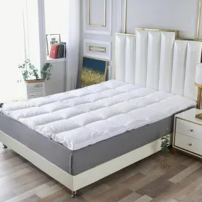 King Size Mattress Topper 180*200 8cm, Super Soft White Protector Pad, Vacuum packed.