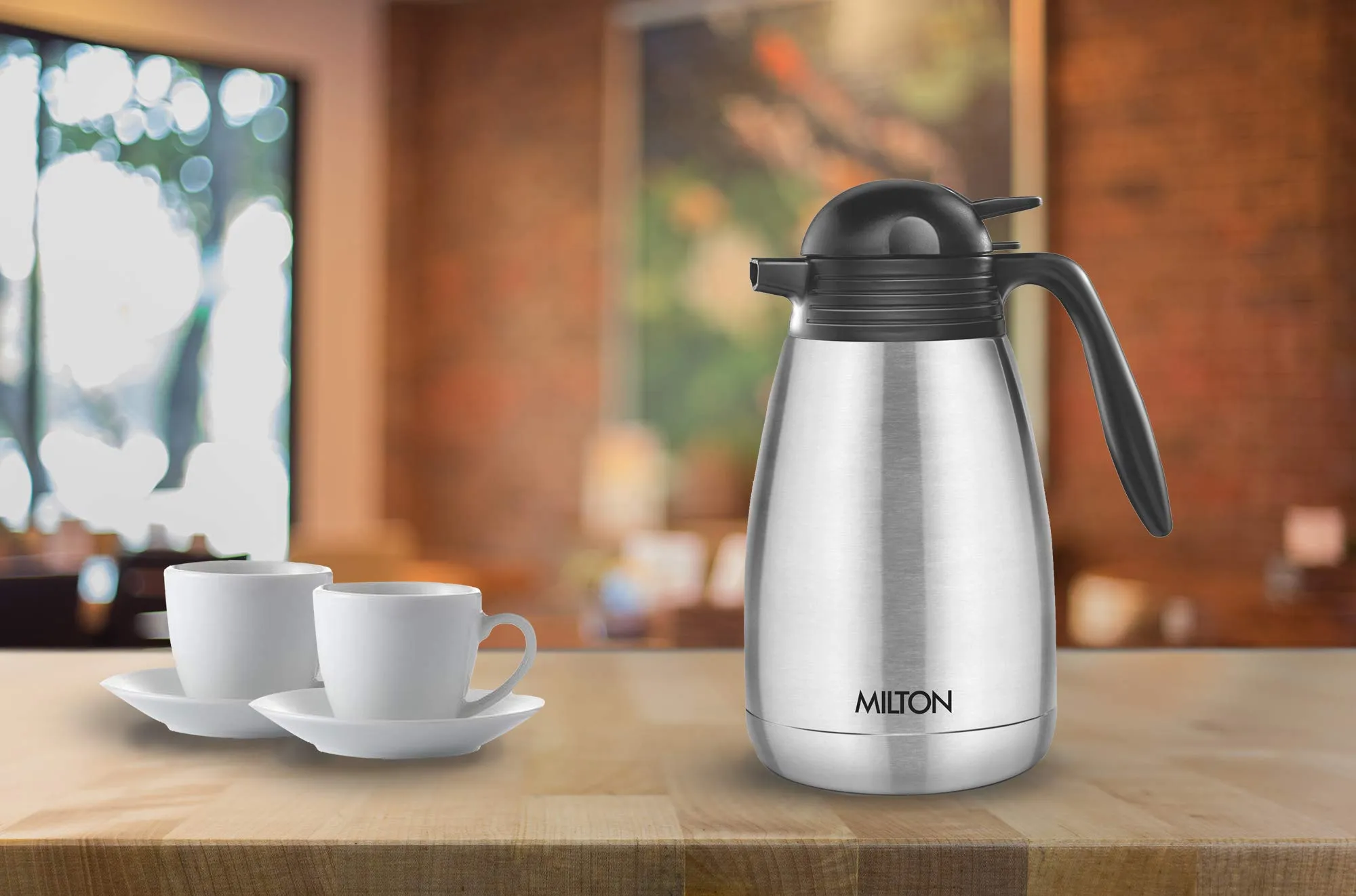 Milton Duo DLX 1000 Thermosteel 24 Hours Hot and Cold Water Bottle, 1 Litre, Silver & Milton Thermosteel Carafe 1500 ML - Steel Plain