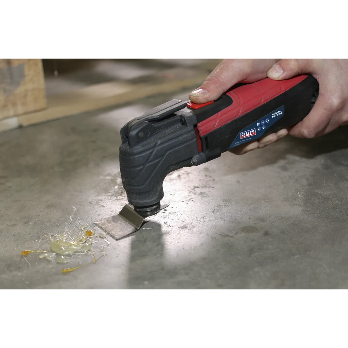 Oscillating Multi-Tool 300W/230V Quick Change