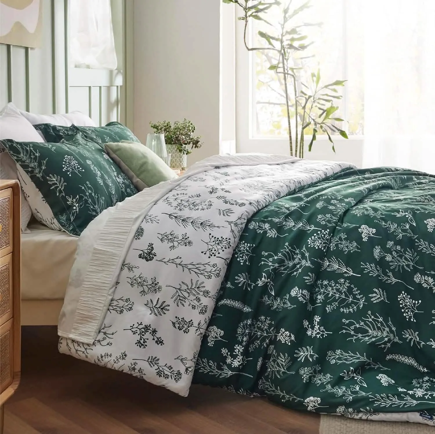 Reversible Floral Print Duvet Cover Set