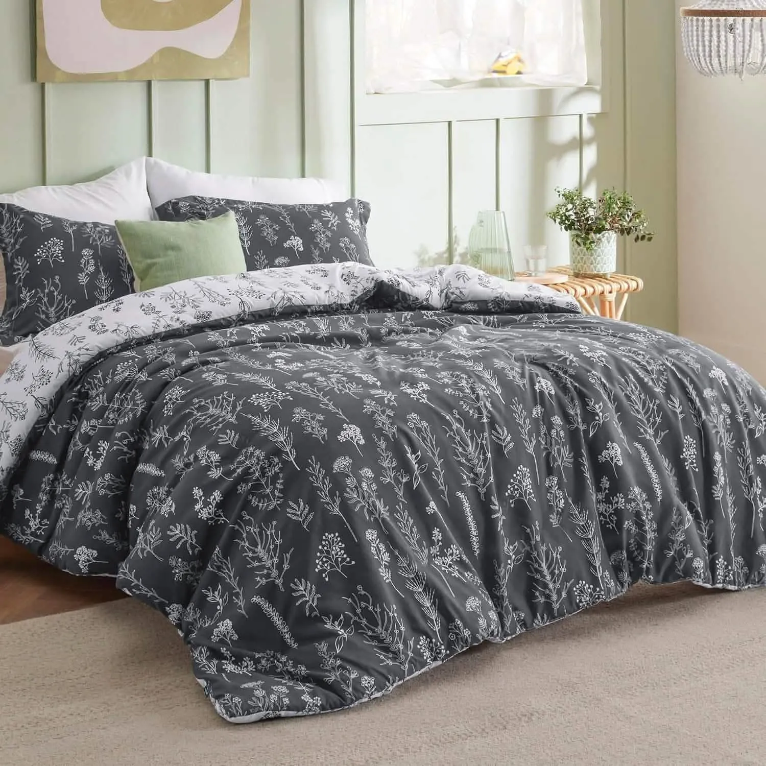 Reversible Floral Print Duvet Cover Set