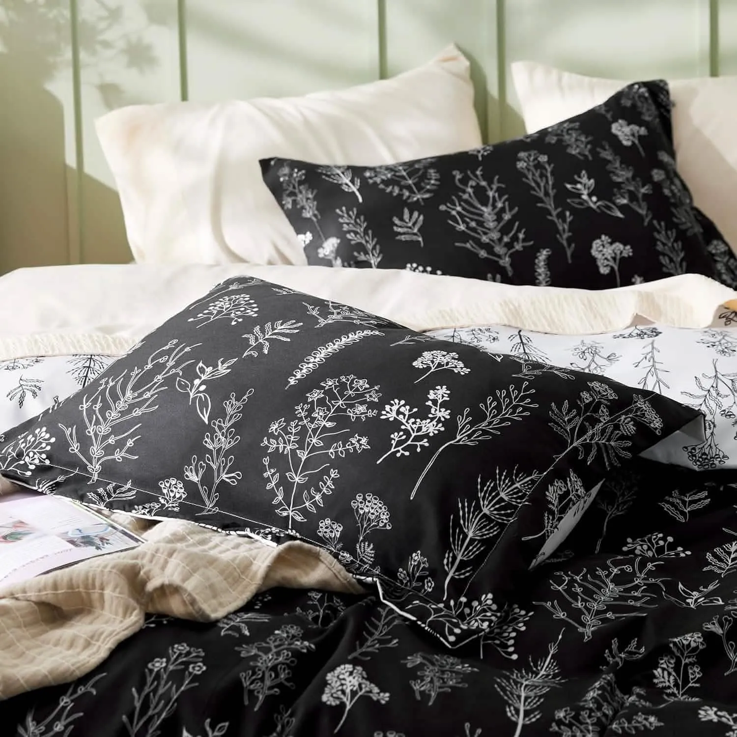 Reversible Floral Print Duvet Cover Set