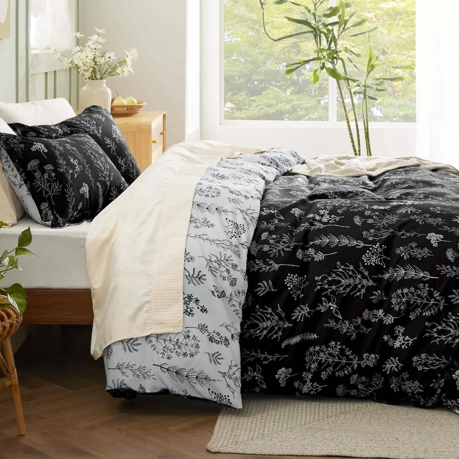 Reversible Floral Print Duvet Cover Set