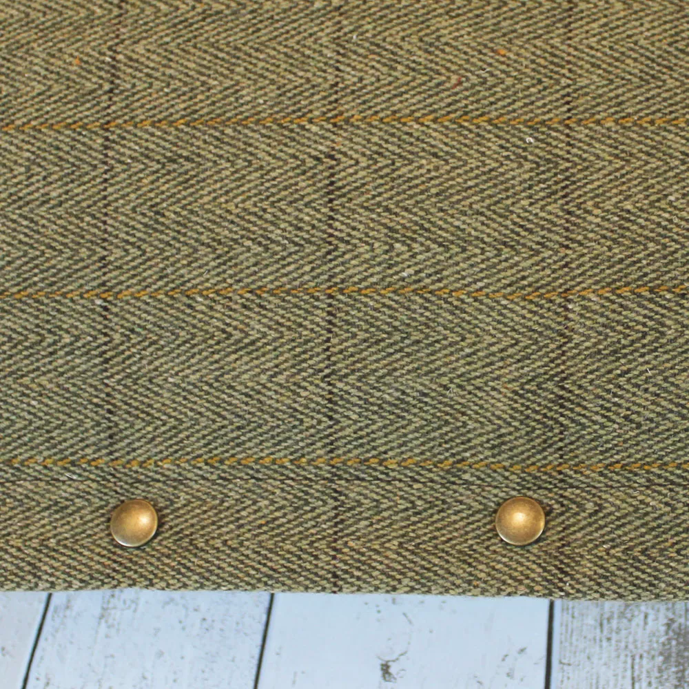 Tweed Pad Bed